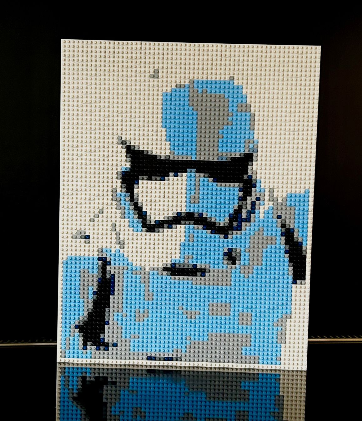 œuvre d’art, pop-art, lego, qr code, Art Lego : Portrait Inédit d'un Storm Trooper de Star Wars, Fond Noir, Socle Miroir