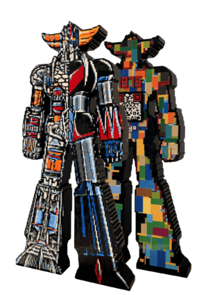 Sculpture monumentale Goldorak Unmasked en LEGO par l’artiste qargo, 1m85 de haut, double face iconique et structure interne visible
